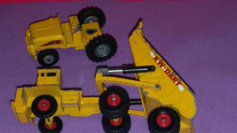 Kingsize No 7. 2 Dump Truck and No