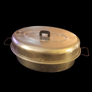 Vintage Wear Ever 2635 Aluminum Roasting Pan With Lid • Mid Century Roaster • Classic Turkey Roaster • Farmhouse Kitchen Cookware • Retro
