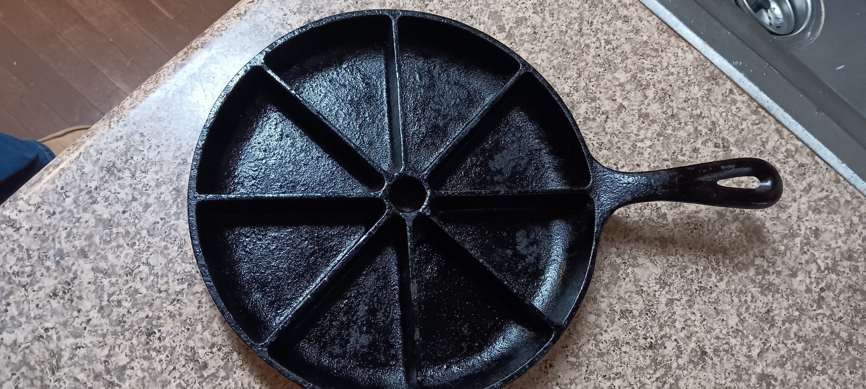 I finally found a 15 inch vintage skillet at Goodwill. Unmarked