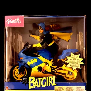 Barbie Batgirl With Motorcycle -mattel C7458 Brand New