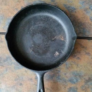 Cast Iron Skillet 8B (7) Birmingham Stove And Range vintage USA BSR CENTURY series midcentury