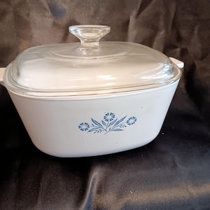 Vintage Pyrex Cornflower Blue P2.5B Casserole Dish with Lid, Mid-Century Bakeware, Retro Kitchenware