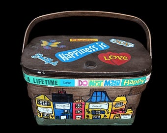 1979 Caro-Nan Hand-Painted Box Purse – Folk Art Southern Americana Birmingham Alabama