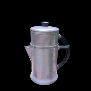 Vintage WearEver 966 Aluminum Drip-O-Lator Coffee Maker – Mid-Century Art Deco, 1950s Pour Over Charm, Bakelite Handle, 6-Cup