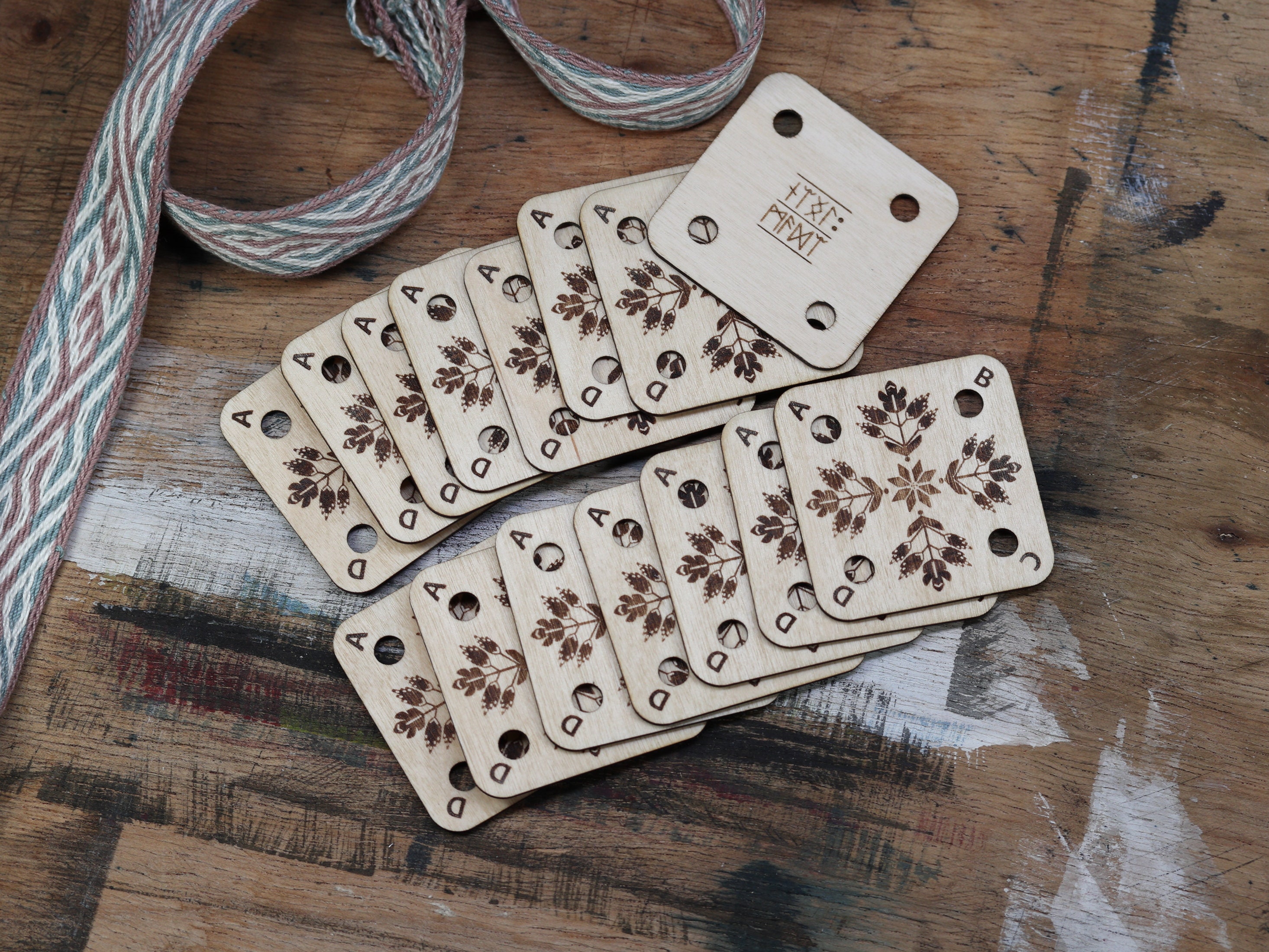 200pcs Tablet Weaving Cards Cardboard Weaving Loom Paper Weaving Loom