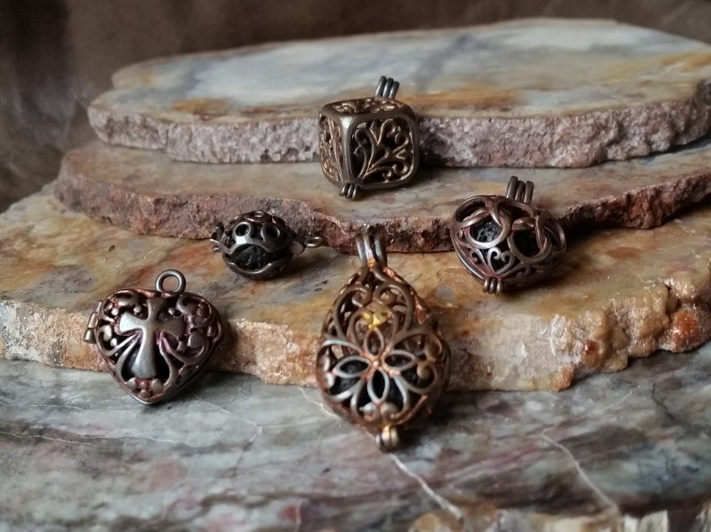 Bulk Whole D Essentail Oil Diffuser Pendant Wish Box Charm Miniature Brass Prayer Cage Filigree Supply