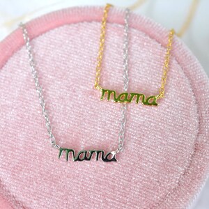 Collier maman| Cadeau fête des mères| cadeau pour une nouvelle maman | collier maman délicat | pendentif maman