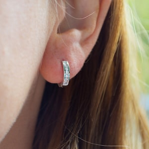 Tiny silver hoops| huggie hoop earrings| dainty hoops