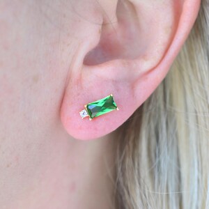 Baguette earrings| Emerald gold studs| emerald baguette studs| green gold earrings| emerald gold earrings