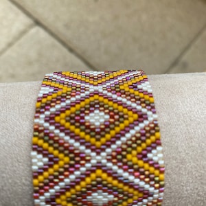 Multicolor bracelet with miyuki beads