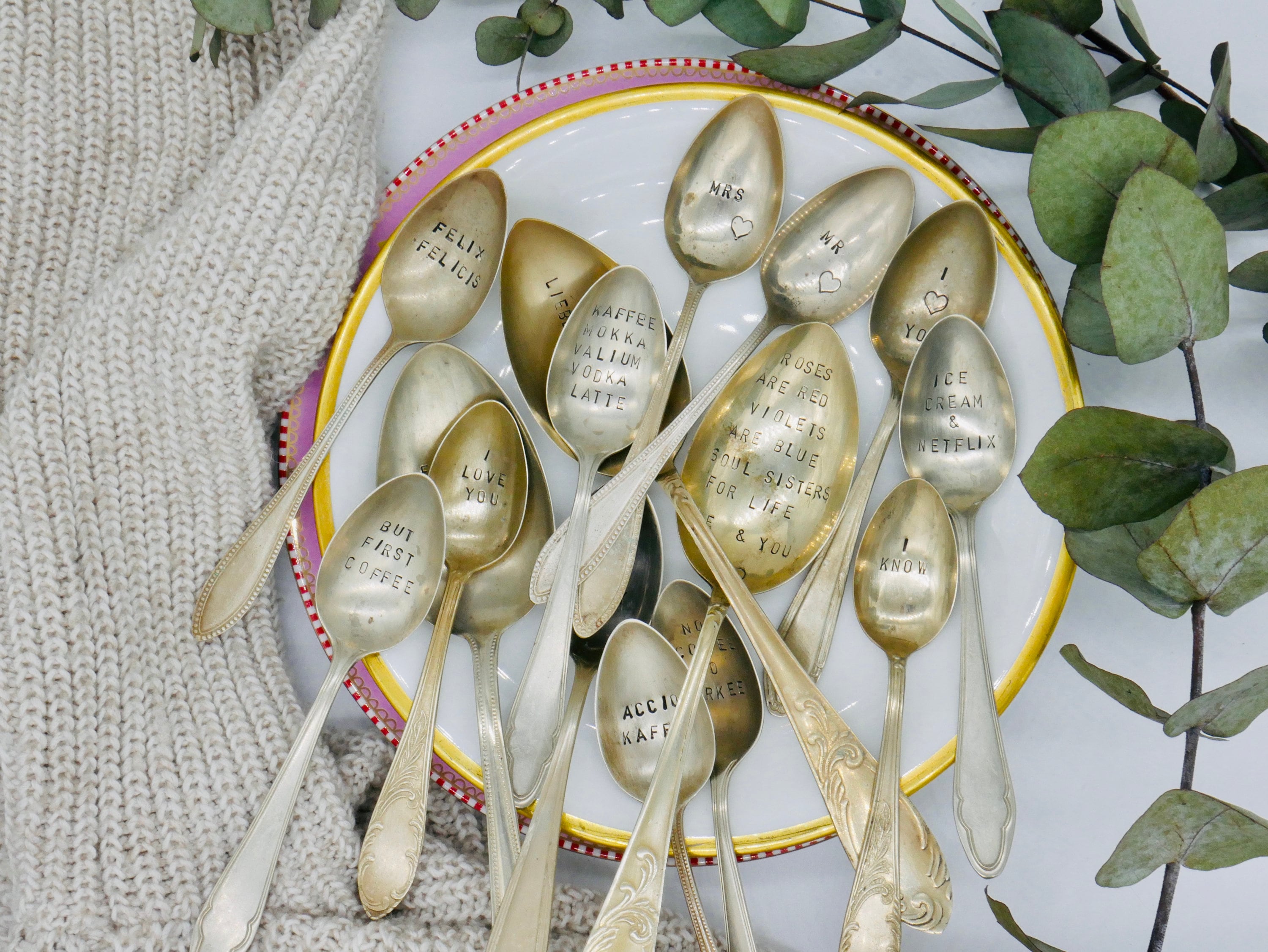 シルバーネイル飾り アイボリー 古い石炭竹 ティースプーン 銀小さじ ドリンクセット シルバーティースプーン 古い石炭竹収納チューブ付き : ジルスチュアート(JILL STUART) カトラリーセット