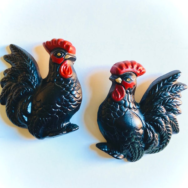 Black rooster wall decor, farmhouse chic, chicken lover wall art, vintage wall sculpture, retro kitschy chicken decor, barnyard animal art