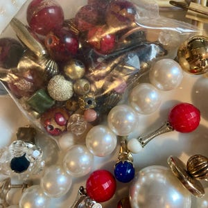 Junk jewelry costume vintage, new mixed lot grab bag 1/2 lb bulk jewelry for crafts some wearable, beads, clip earrings, necklaces, misc.