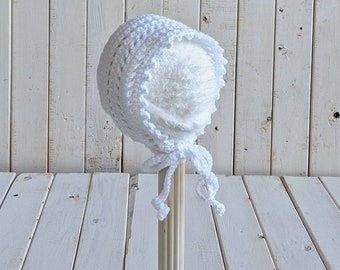 Crocheted bonnet.  Crocheted baby hat. Baby bonnet.  White bonnet.  White  crocheted baby bonnet.