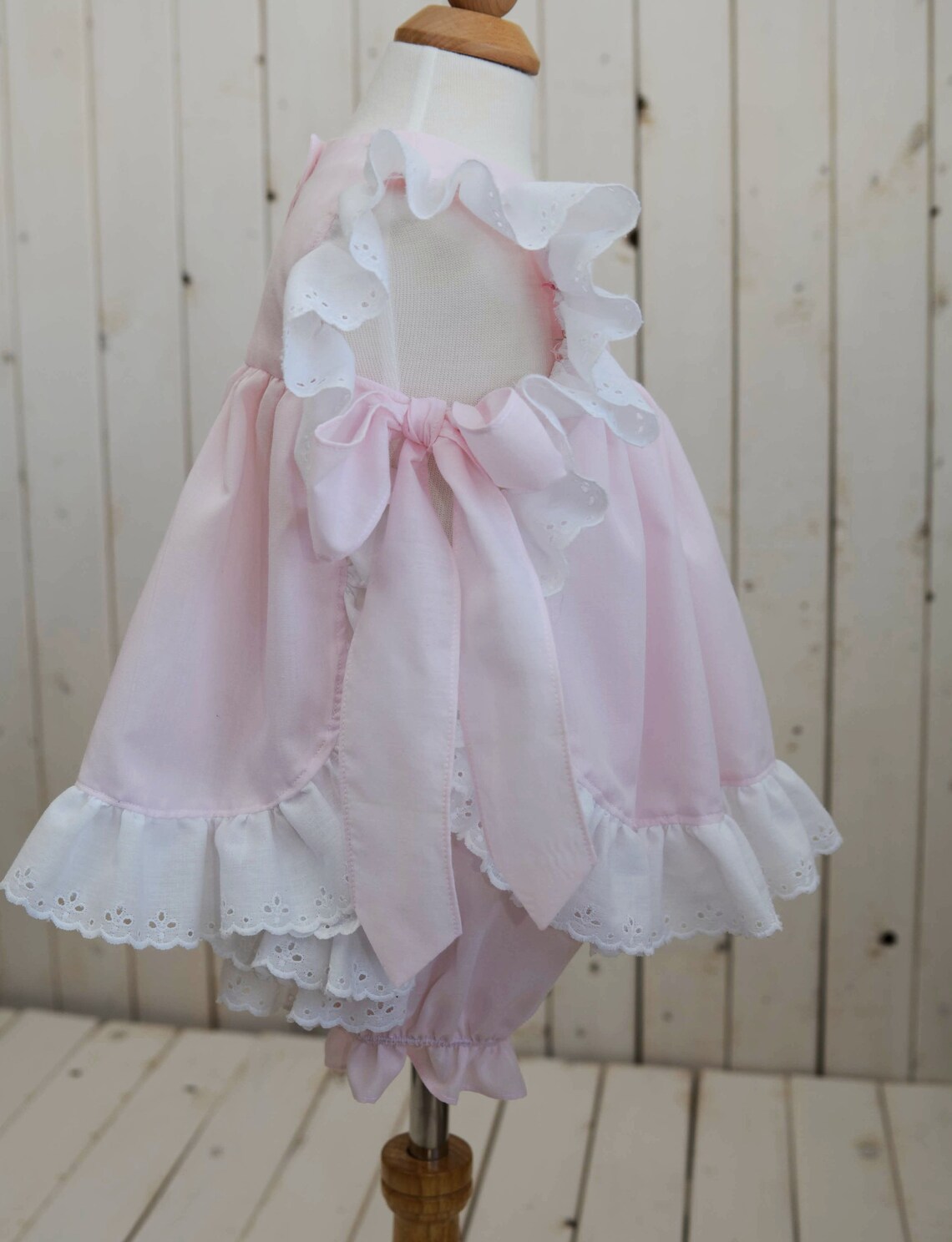 Lot Pinafore Espagnol Pour Fille - Taille 3 Mois, Neuf Avec étiquettes
