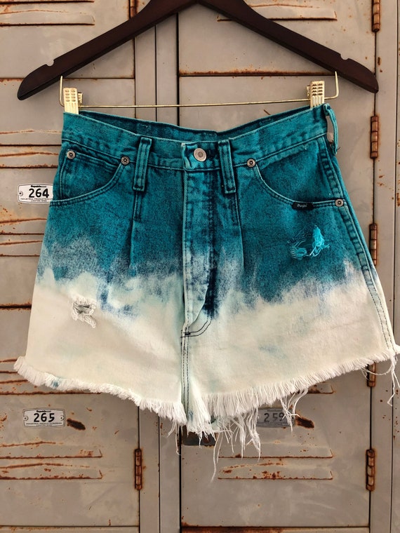 High Waisted Wrangler shorts