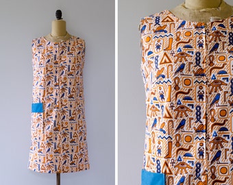 Vintage 1960s Egyptian Hieroglyph Cotton Shift Dress // Made in Canada - Size M