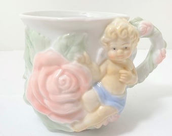 Taza vintage Avon Cabbage Rose Cherub de 1998: diseño en relieve 3D