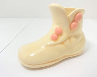 Vintage treasure house ceramic boot baby bootie pink girls collectible
