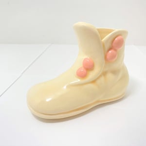 Vintage treasure house ceramic boot baby bootie pink girls collectible