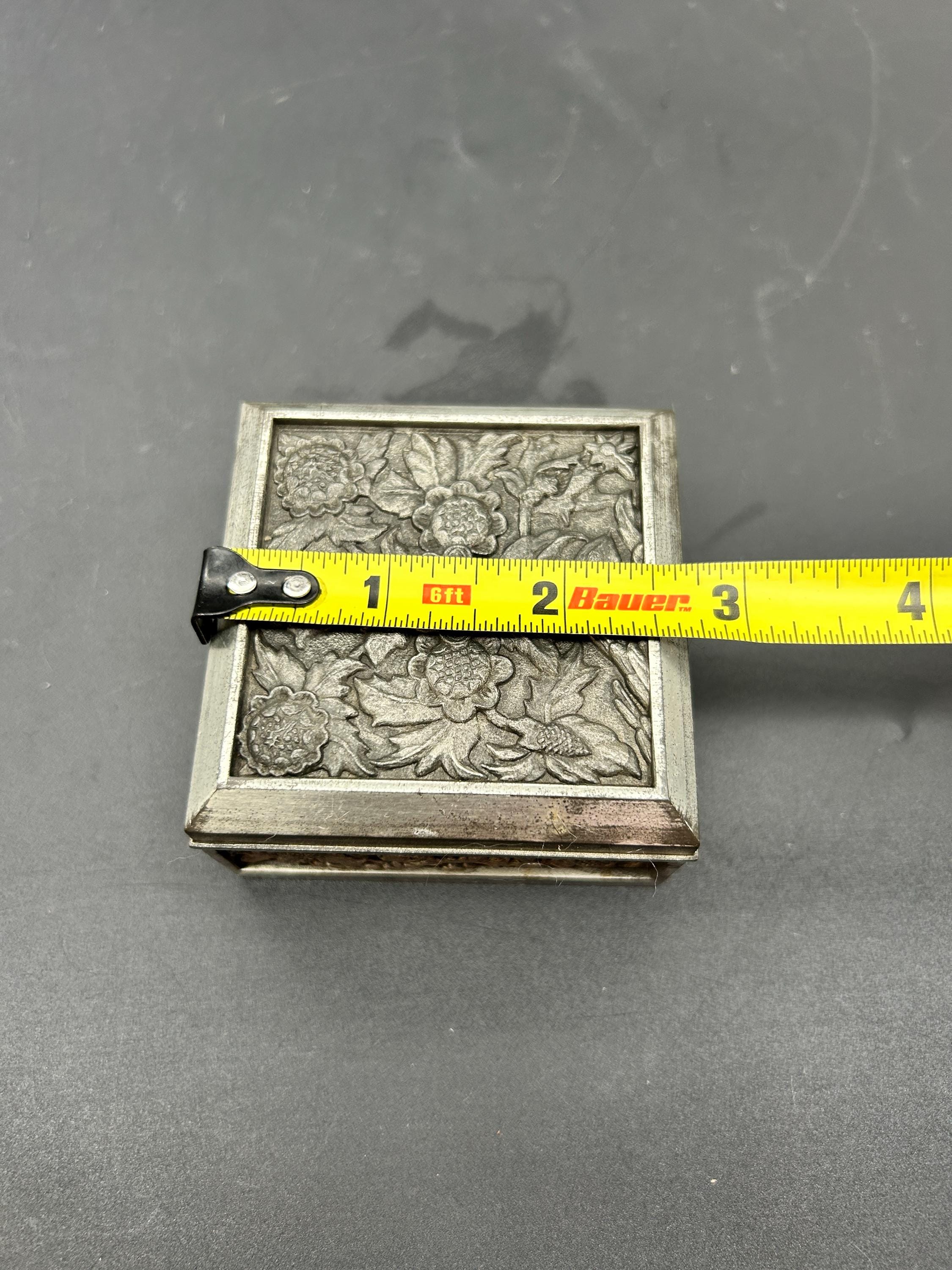 古銭ロイヤルセット Vintage Royal Selangor Pewter Square Filigree Trinket Box