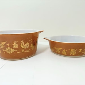 Vintage Pyrex Early American # 471- 1 PT & 1qt round casserole
