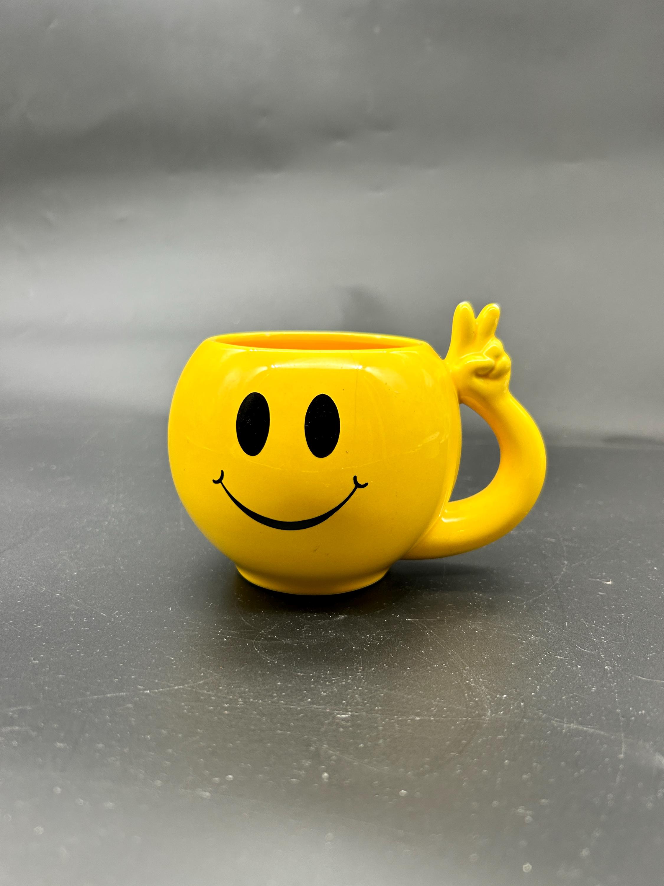 Vintage Yellow Smiley Face Mug With Handle and Peace Sign - Etsy