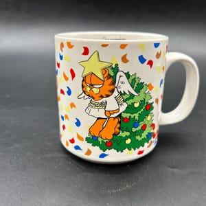 1978 Garfield  All  dressed up and no place to party Angel Mug