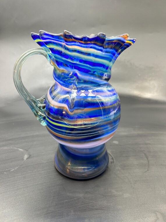 青いガラス製ピッチャー Amazon | ガラス製水差し 青いガラス製