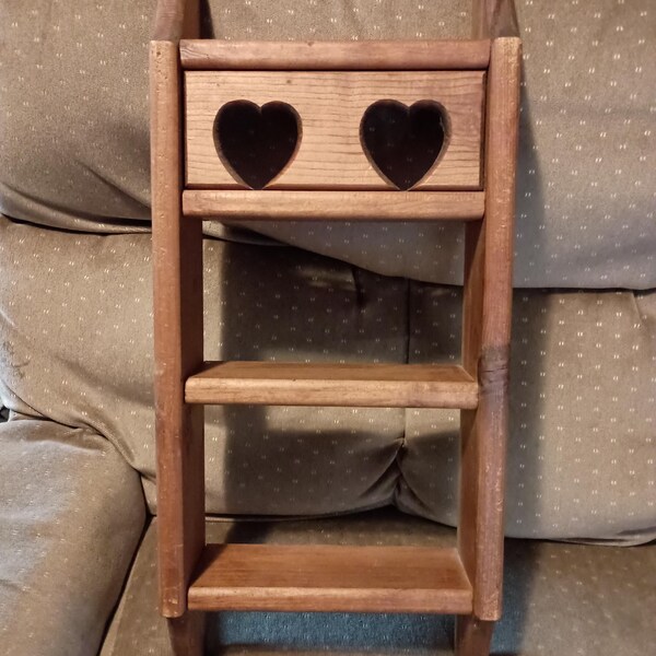 Vtg Wooden heart Shelf