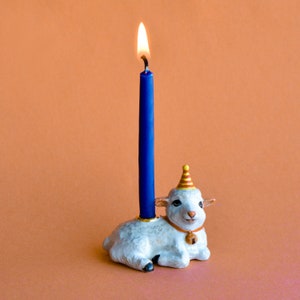 ヤギ年のケーキトッパー | 磁器の置物 | キャンプホローの収集価値のある家宝アート | 誕生日キャンドルホルダー | 全部集めよう!