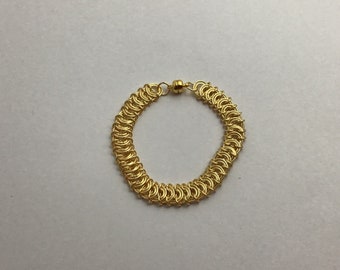 Pulsera de tejido Chainmaille con cierre magnético