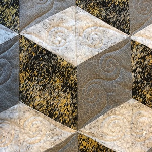 Tumbling Block Quilt Pattern image 3