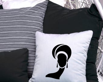 Funda de almohada con la imagen de una dama afrocéntrica