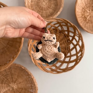 Llavero de peluche de Tortuga Gruñona / Mini colgante para mochila / Accesorio de peluche (aprox. 7,6 cm)