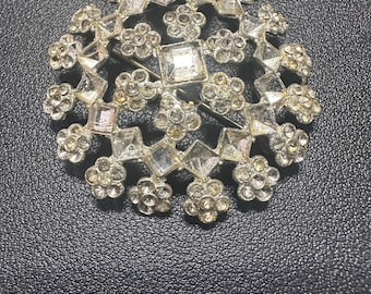 Vintage Rhinestone Brooch – Silver Tone Floral Wreath Pin Signed T&G