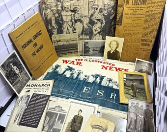 Vintage-Sammlung von Militärdokumenten aus dem Ersten und Zweiten Weltkrieg – WAC-Fotos, Zeitungen, Broschüren