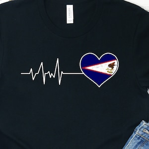 Camiseta com a bandeira da Samoa Americana e batimentos cardíacos: presente do Orgulho Samoano