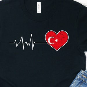 Turkish Flag Heartbeat Shirt: Turkey Pride Tee