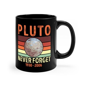 Kubek Pluton / Zabawny kubek do kawy dla miłośnika Plutona / Prezenty astronomiczne dla niego i dla niej / Urocze kubki planetarne / Kubek astronoma / Prezent urodzinowy z układem słonecznym