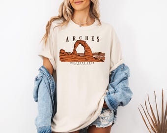 Delicate Arch Shirt, Arches National Park Tee, Moab Utah Shirt, Arches Souvenir Gift