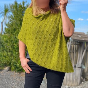 Scribbles poncho pattern image 1