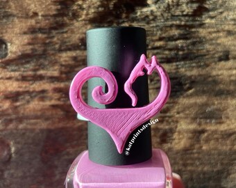 Anillos de muestra de esmalte de uñas con logotipo de Kat Prints impresos en 3D de 10 quilates