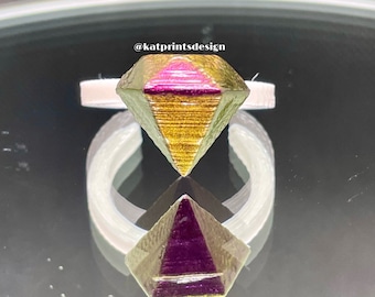 Anillos de muestra de esmalte de uñas con piedras preciosas impresas en 3D de 10 quilates