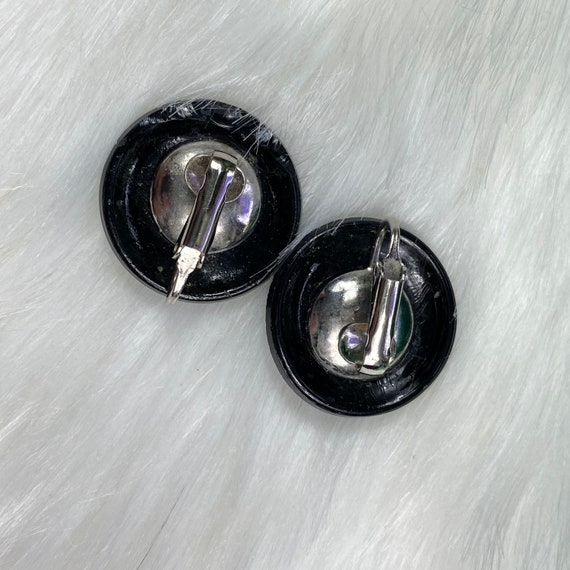 Vintage Black Faceted Plastic Clip-on Earrings 1"… - image 4