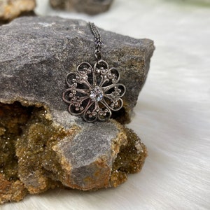 Vintage Silver Tone Filigree & Rhinestone Pendant Necklace 17&quot;