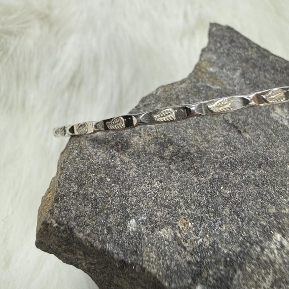 Thin Etched Leaf Silver-Plated Bangle Bracelet - image 3