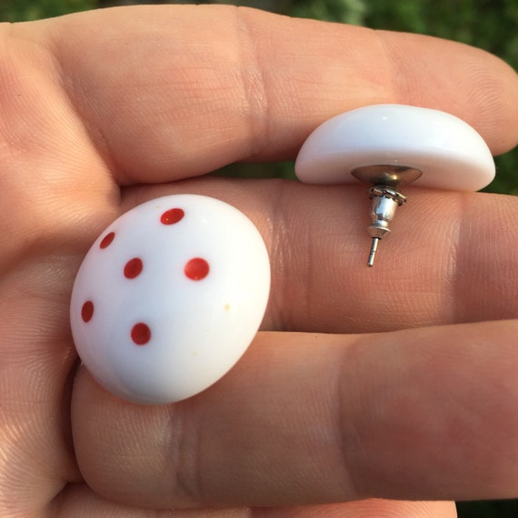 Vintage 80s white w/ red polkadot button earrings - image 5