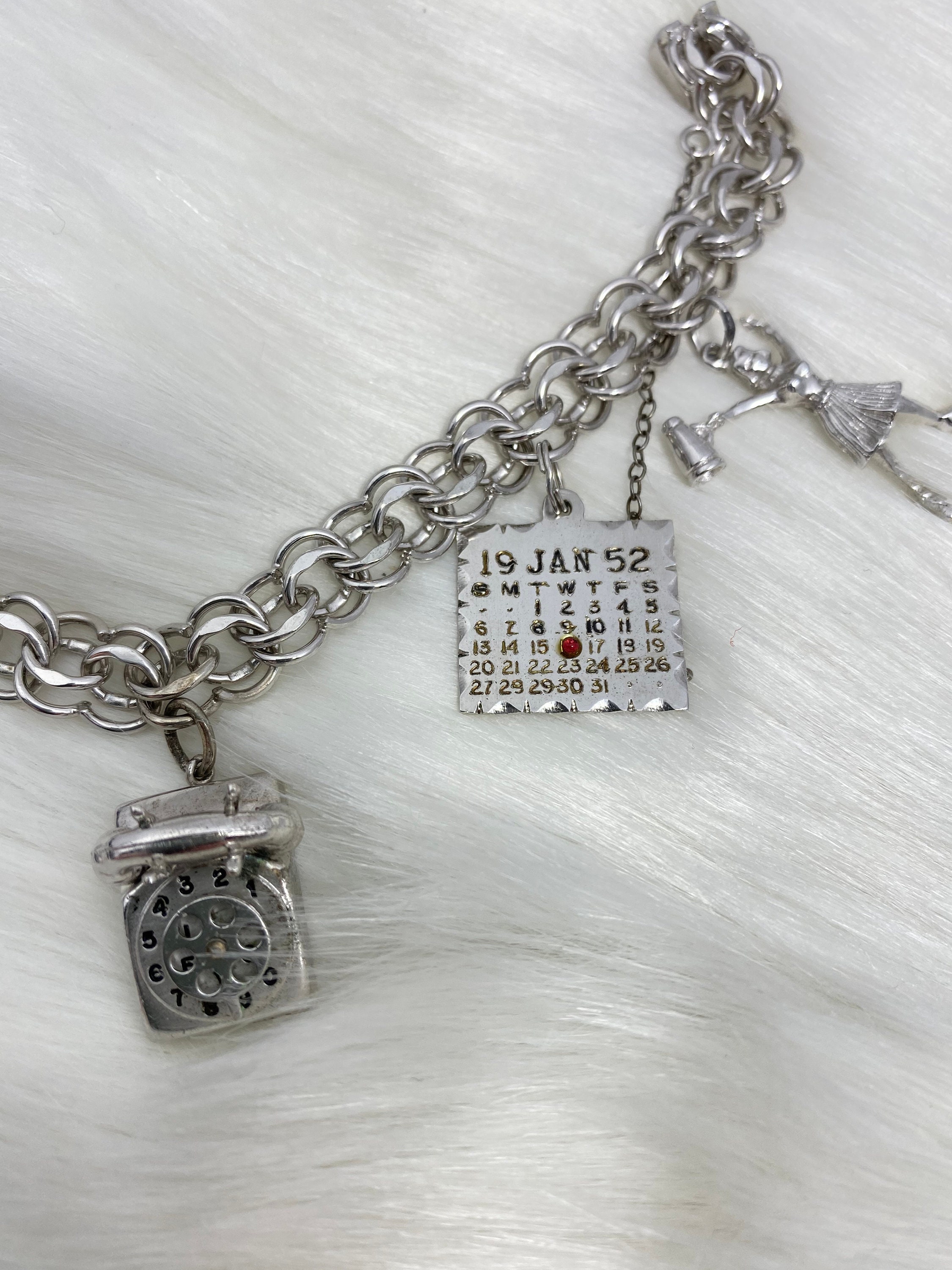 ELCO Sterling Silver Chain Link Charm Bracelet W/ 6 Charms 7