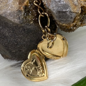 Vintage Gold Tone Chain Link Bracelet Heart Locket  7.5&quot; long